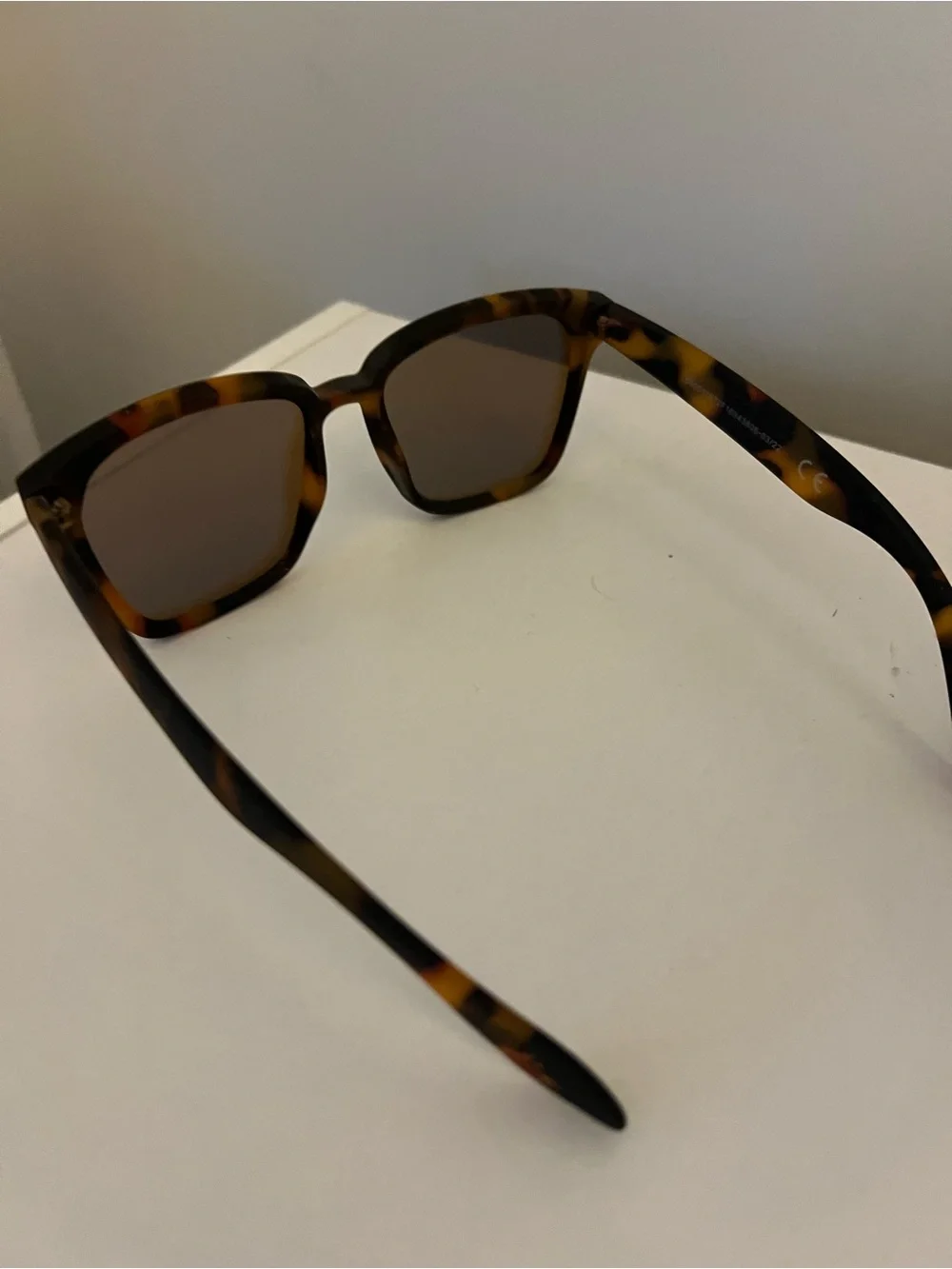 Tortoiseshell Sunglasses with Blue Mirrored Lenses - Women